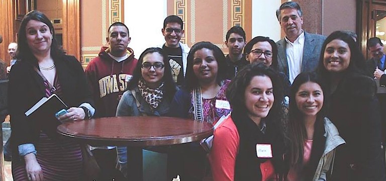 Latinos de Iowa piden mejores políticas en el Capitolio del Estado