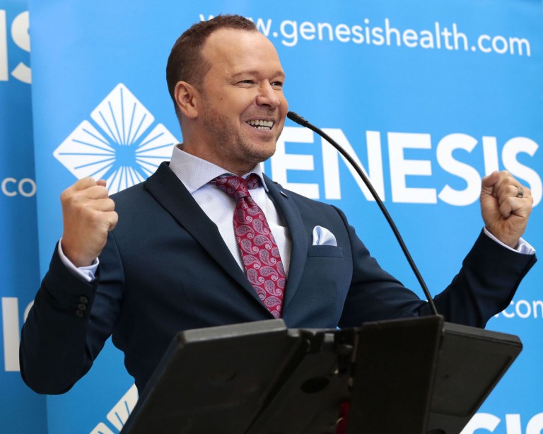 DJ Buddha challenges Donnie Wahlberg to a Dance Battle in Davenport, IA