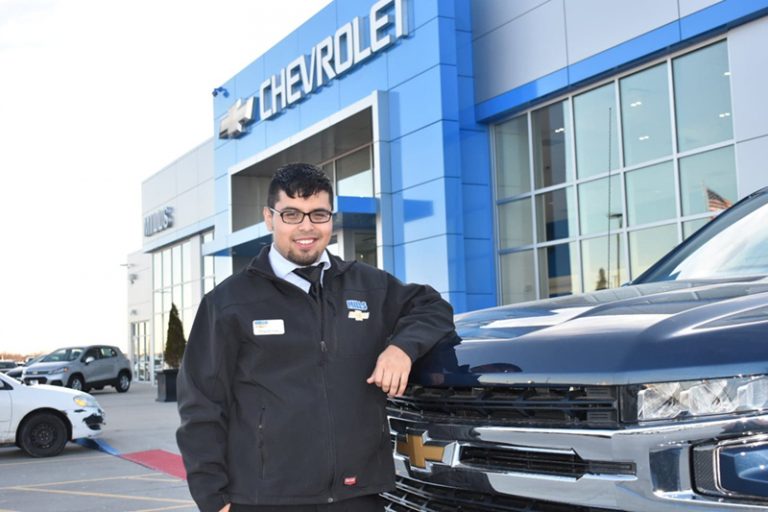 Miguel Solis can help you get the ideal car for you