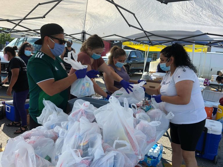 Organizaciones latinas de los Quad Cities preparan una campaña de suministros para ayudar a las familias de Cedar Rapids afectadas por la tormenta Derecho de la semana pasada