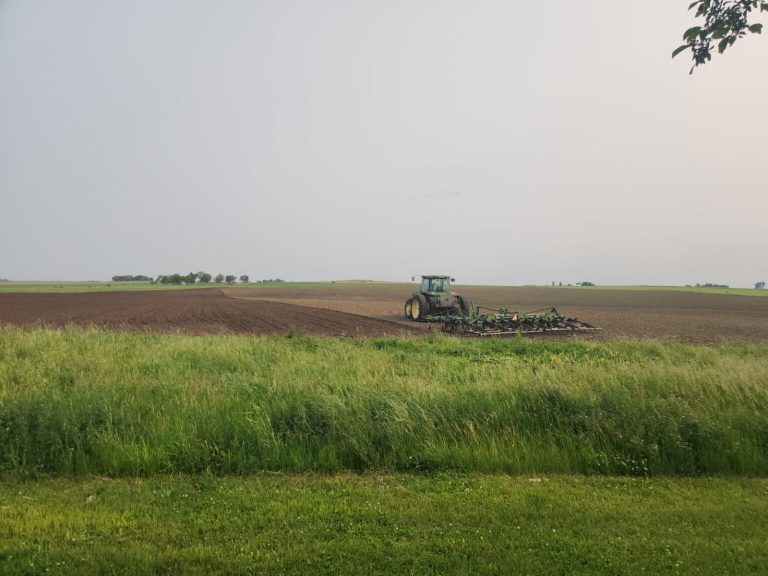 Agricultores de Iowa temen el impacto de los recortes previstos al USDA