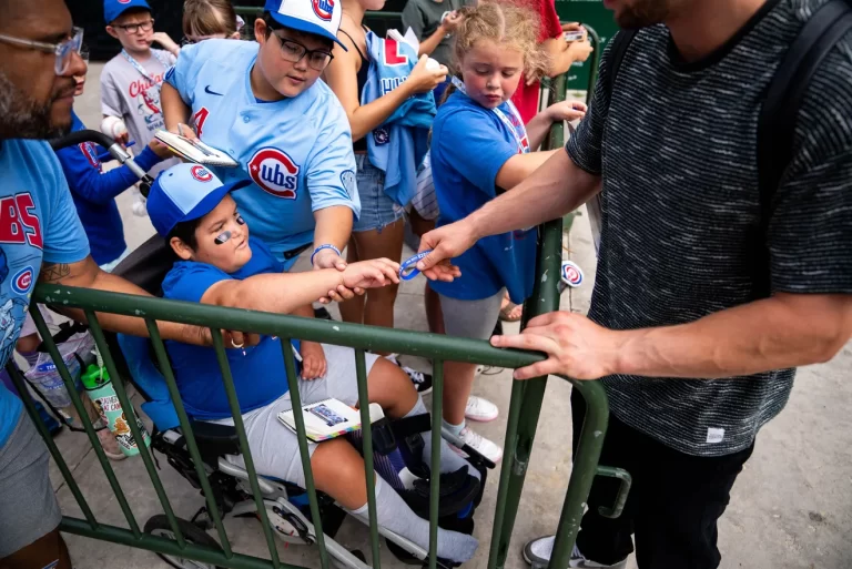 Chicago Cubs stars talk about how Muscatine boy battling muscular dystrophy inspires them