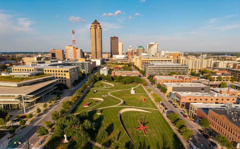 ¿Alcanzará pronto el millón de habitantes el área metropolitana de Des Moines? Depende de cómo se mida.