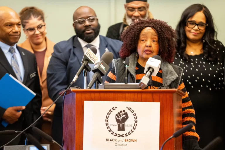 Iowa Democrats propose new limits on ICE actions in courthouses, schools and churches