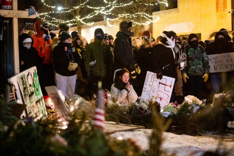 Minnesotans gather in Minneapolis to mourn Alex Pretti killed by Border Patrol