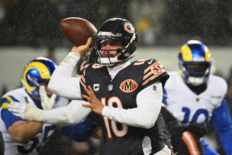 Iowa lawmakers pitch incentives to lure Chicago Bears stadium from Illinois
