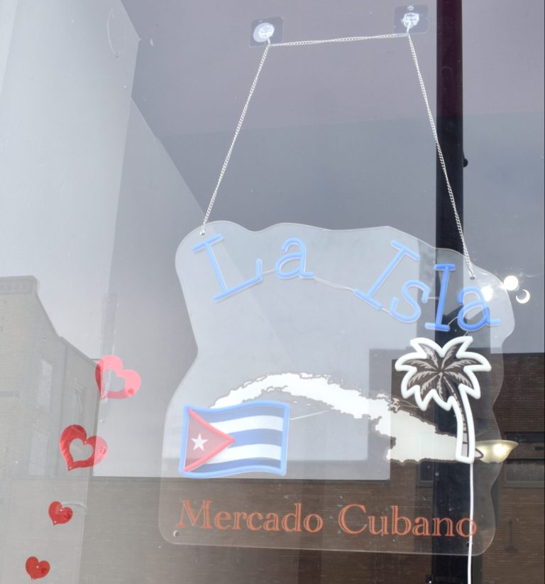 Bienvenidos a La Isla: abre en North Center Street la primera tienda cubana de Marshalltown