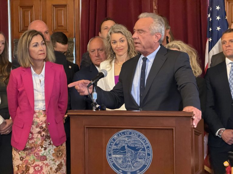 Iowa MAHA law limits SNAP purchases and school screen time