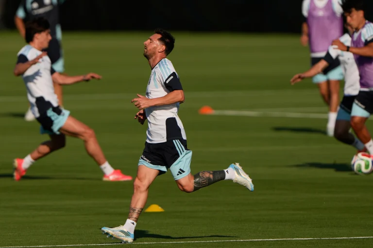 Kansas City World Cup heat raises safety concerns for fans