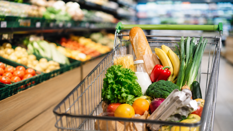 Iowa revierte reglas de SNAP: qué pueden volver a comprar las familias en el supermercado