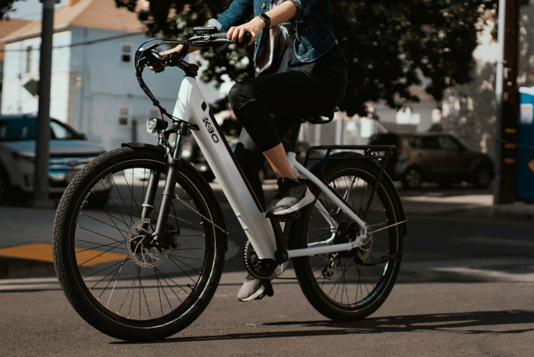 Waukee establece nuevas reglas para bicicletas eléctricas, scooters y e-motos