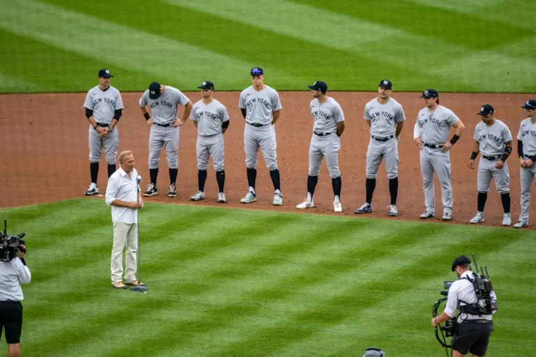 Kevin Costner formará parte de la transmisión de MLB desde Field of Dreams en Iowa